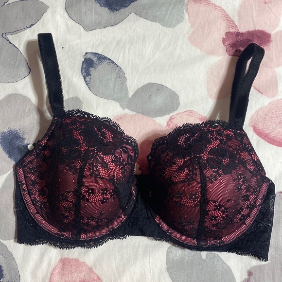 Victoria‘S Secret Non Padded Lace Bra Size 34DD - Picture 1 of 4